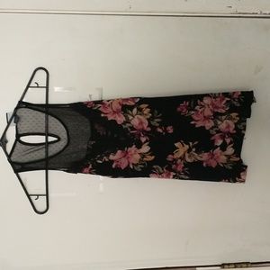 Day trip black and pink floral tank top
